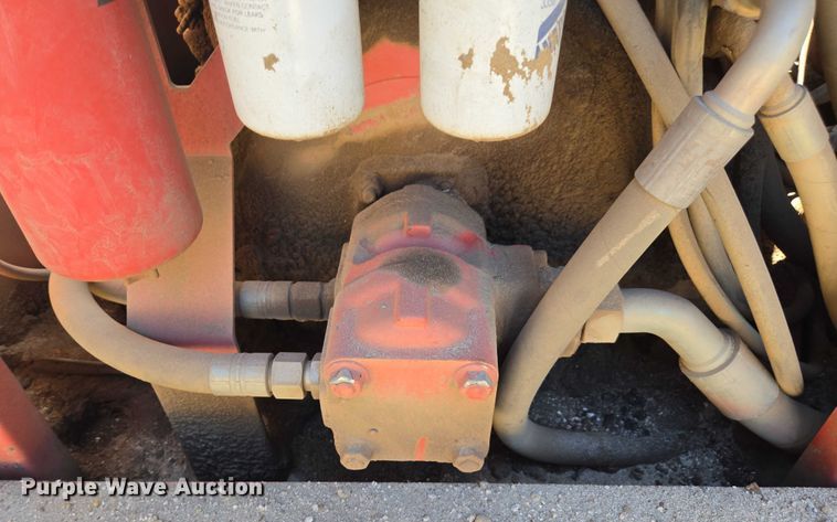 image for item FB9428 2006 Extec S3 74.9KW mobile screening plant