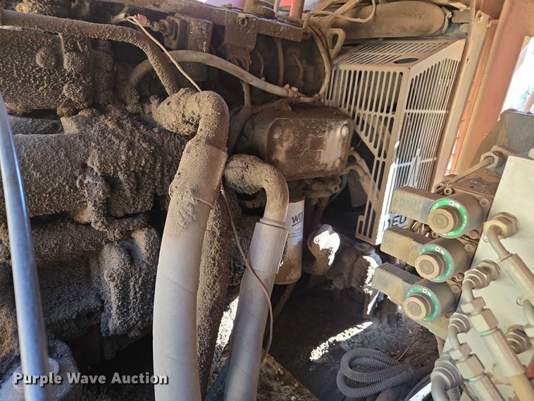 image for item FB9428 2006 Extec S3 74.9KW mobile screening plant