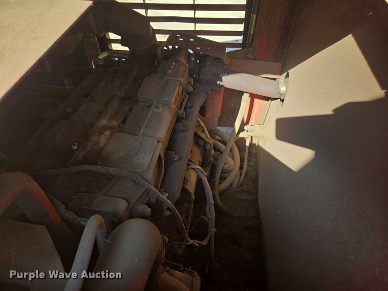 image for item FB9428 2006 Extec S3 74.9KW mobile screening plant