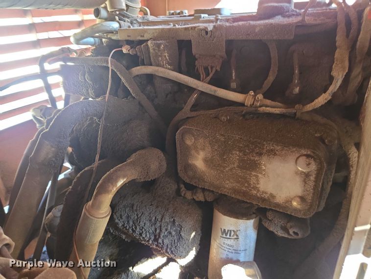 image for item FB9428 2006 Extec S3 74.9KW mobile screening plant