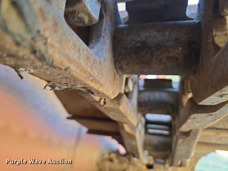 image for item FB9428 2006 Extec S3 74.9KW mobile screening plant