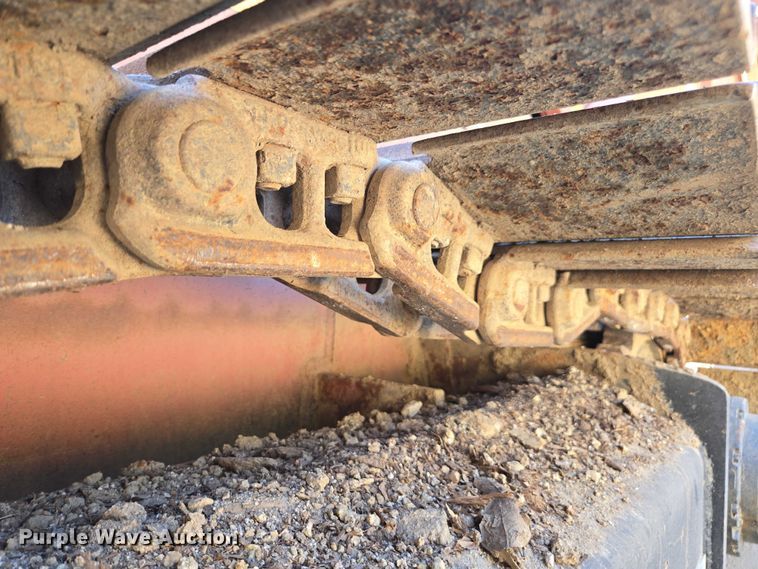 image for item FB9428 2006 Extec S3 74.9KW mobile screening plant