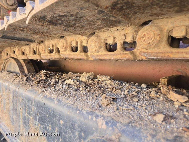 image for item FB9428 2006 Extec S3 74.9KW mobile screening plant