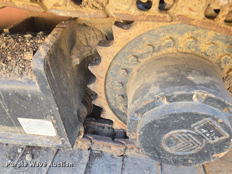 image for item FB9428 2006 Extec S3 74.9KW mobile screening plant