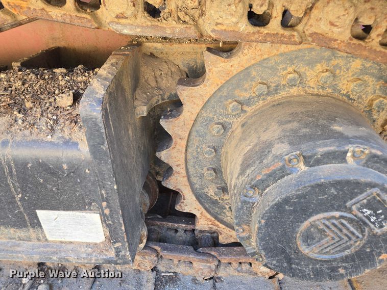 image for item FB9428 2006 Extec S3 74.9KW mobile screening plant