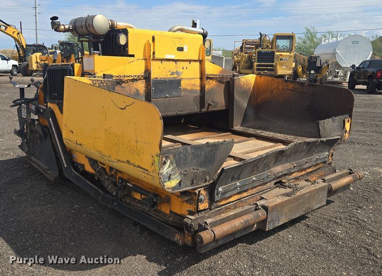 image for item FB9436 2015 Lee-Boy 8510C paver