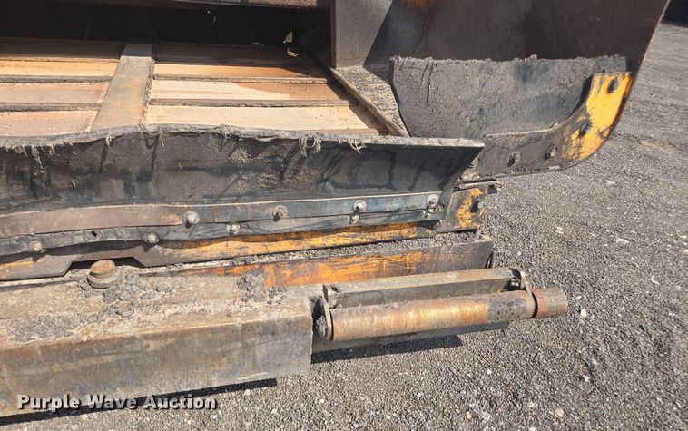 image for item FB9436 2015 Lee-Boy 8510C paver