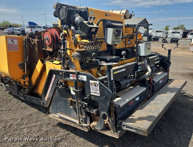 image for item FB9436 2015 Lee-Boy 8510C paver