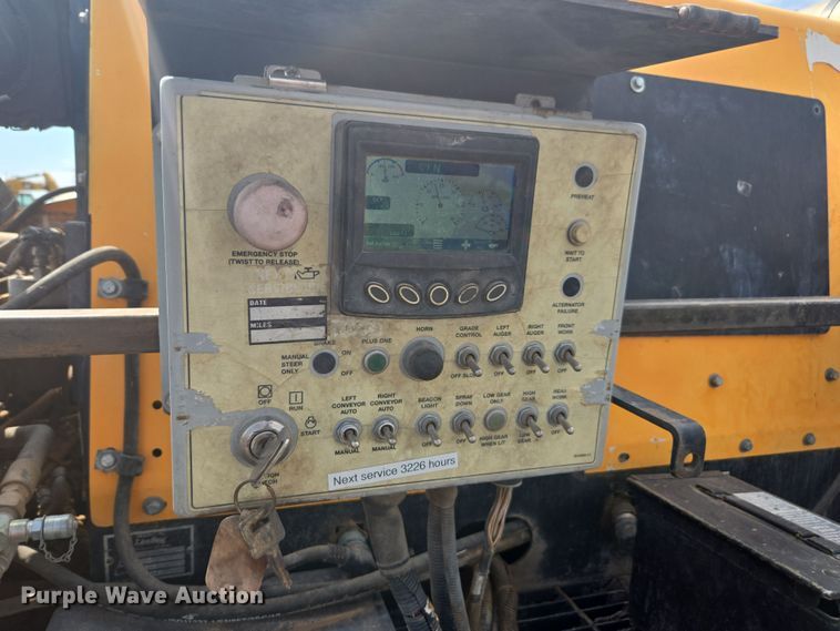 image for item FB9436 2015 Lee-Boy 8510C paver