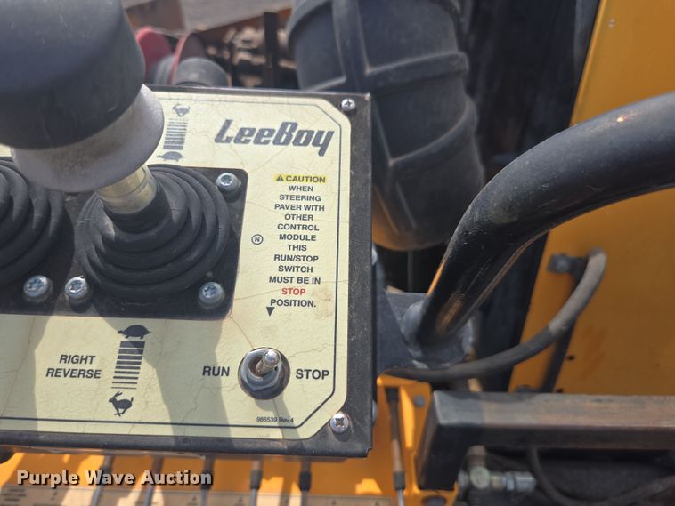 image for item FB9436 2015 Lee-Boy 8510C paver