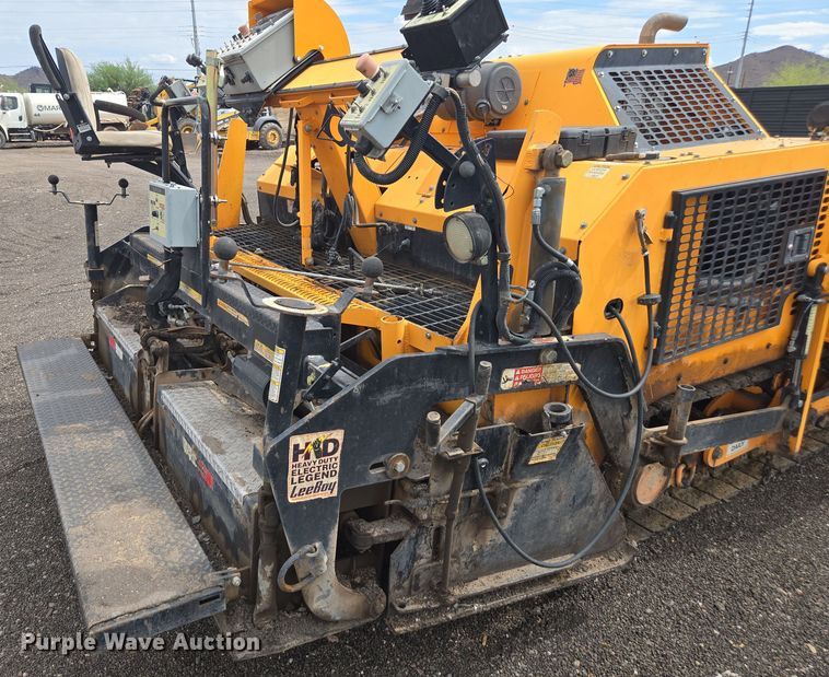 image for item FB9437 2015 Lee-Boy 8616B paver