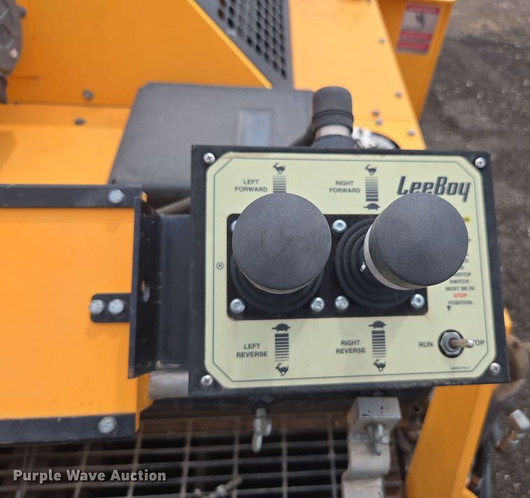 image for item FB9437 2015 Lee-Boy 8616B paver