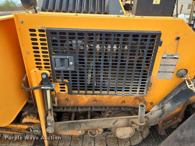 image for item FB9437 2015 Lee-Boy 8616B paver