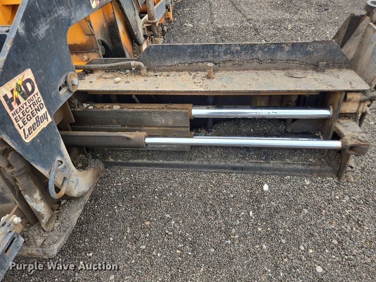 image for item FB9437 2015 Lee-Boy 8616B paver