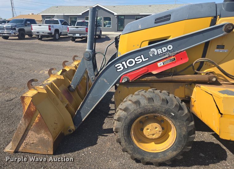 image for item FB9439 2017 John Deere 310SL backhoe