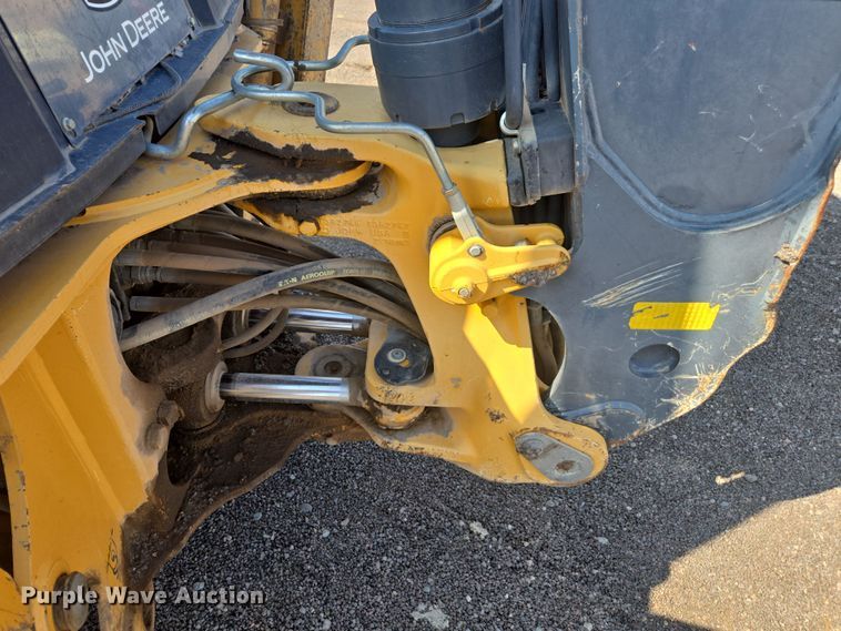 image for item FB9439 2017 John Deere 310SL backhoe