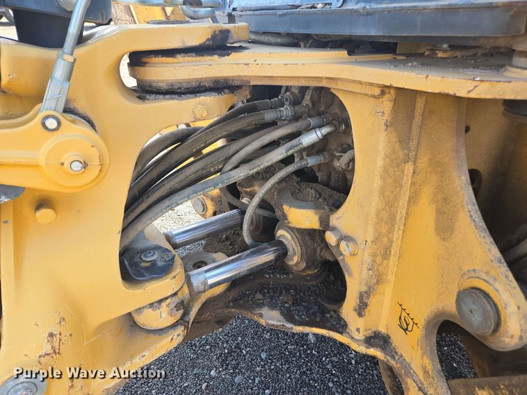 image for item FB9439 2017 John Deere 310SL backhoe