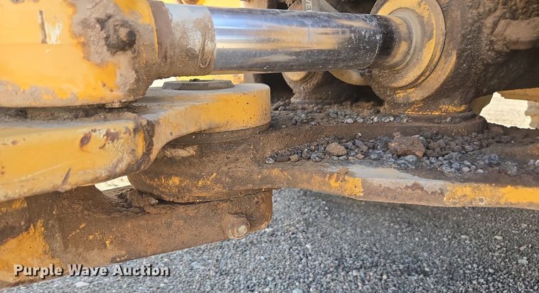 image for item FB9439 2017 John Deere 310SL backhoe