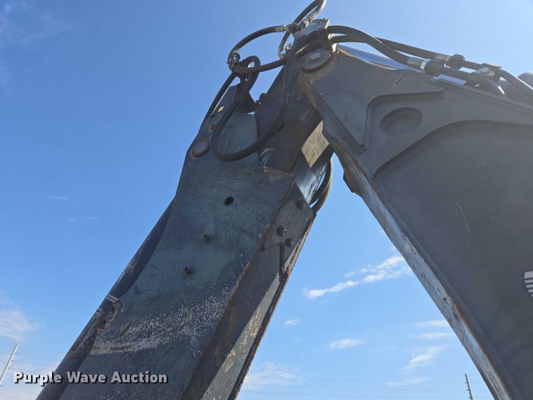 image for item FB9439 2017 John Deere 310SL backhoe