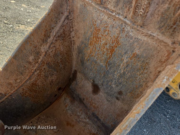 image for item FB9439 2017 John Deere 310SL backhoe