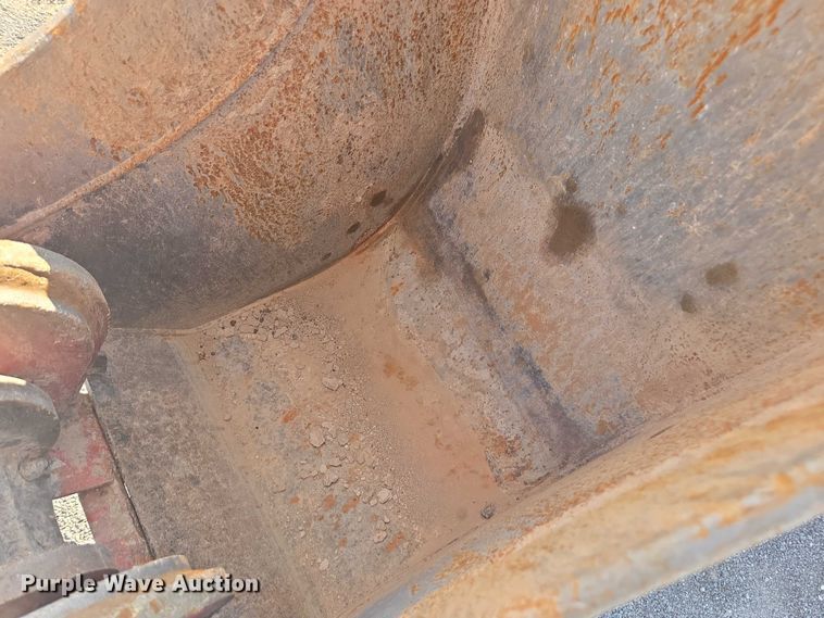 image for item FB9439 2017 John Deere 310SL backhoe