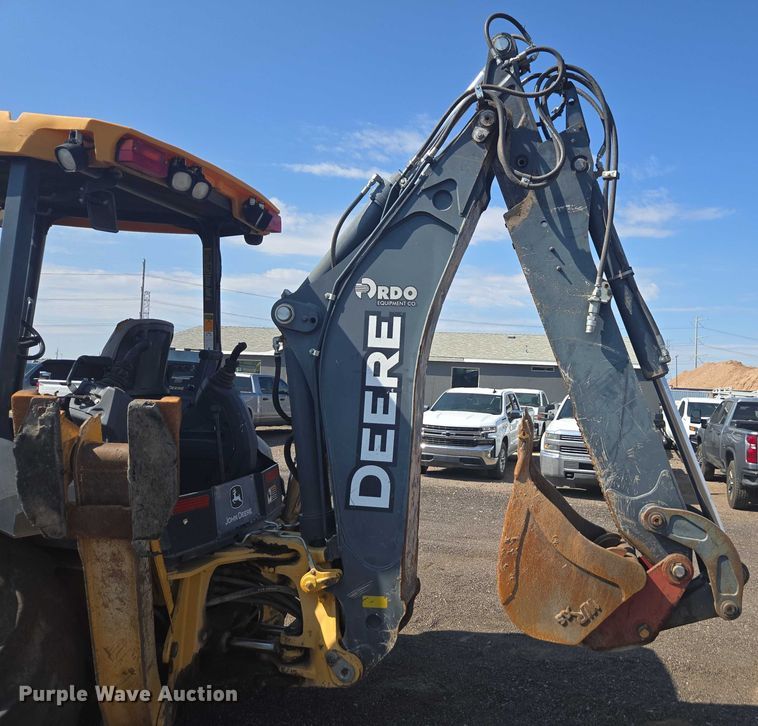 image for item FB9439 2017 John Deere 310SL backhoe