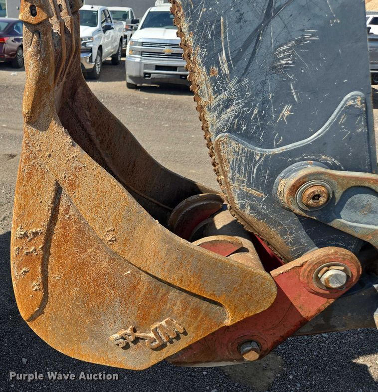 image for item FB9439 2017 John Deere 310SL backhoe