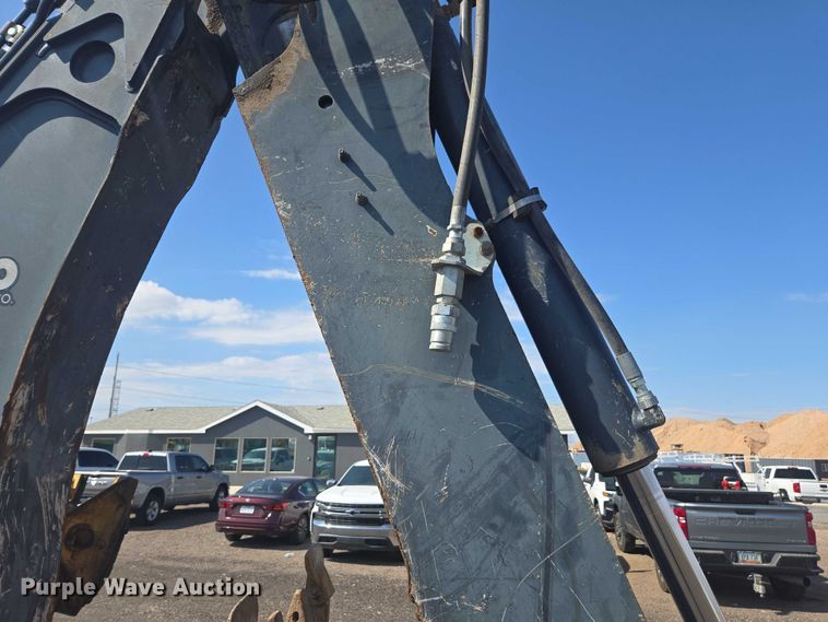 image for item FB9439 2017 John Deere 310SL backhoe