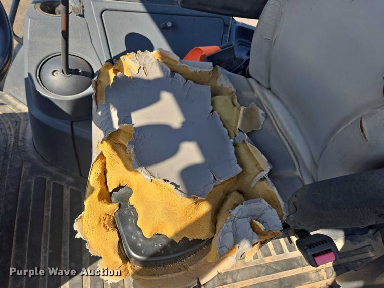 image for item FB9439 2017 John Deere 310SL backhoe