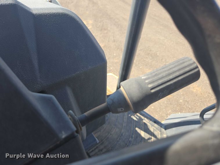 image for item FB9439 2017 John Deere 310SL backhoe