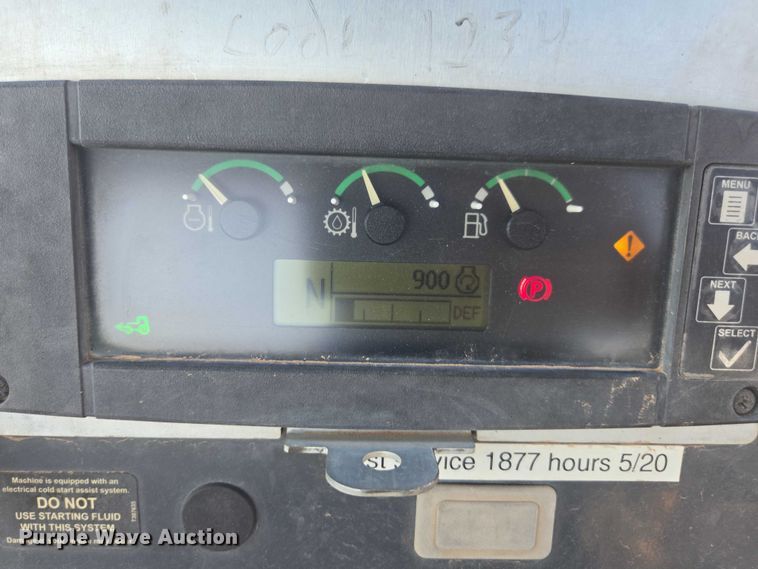 image for item FB9439 2017 John Deere 310SL backhoe