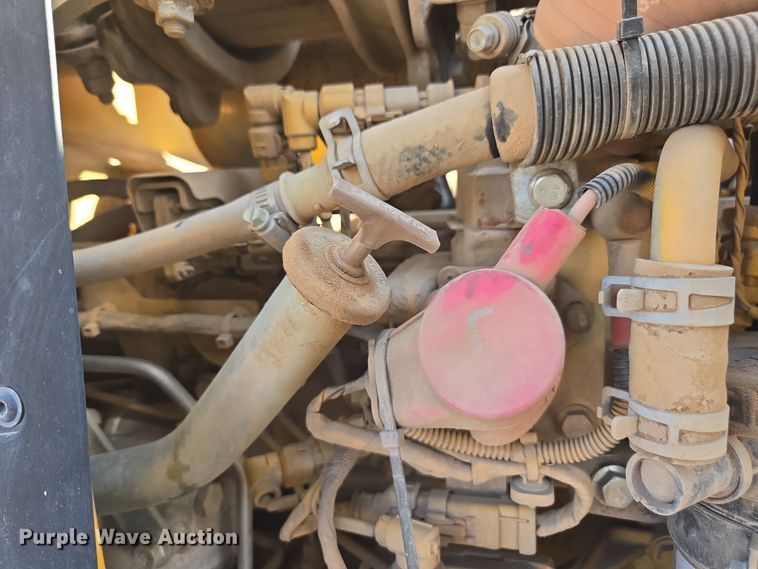 image for item FB9439 2017 John Deere 310SL backhoe