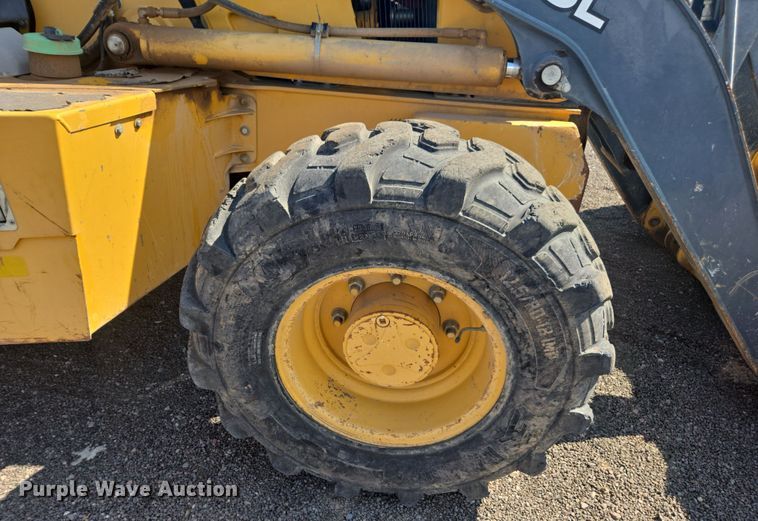 image for item FB9439 2017 John Deere 310SL backhoe