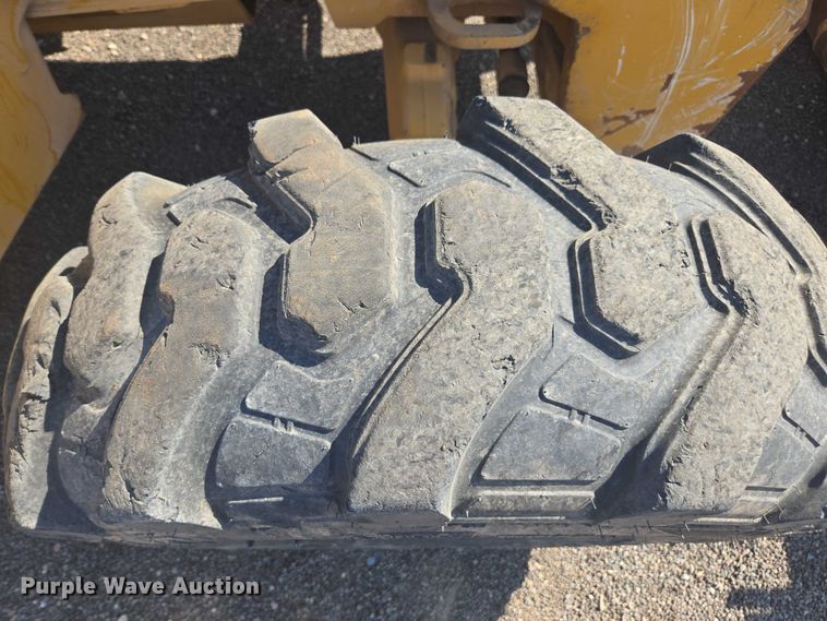 image for item FB9439 2017 John Deere 310SL backhoe