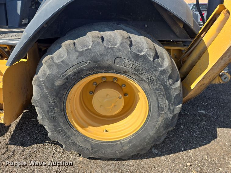 image for item FB9439 2017 John Deere 310SL backhoe