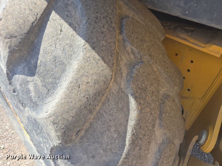 image for item FB9439 2017 John Deere 310SL backhoe