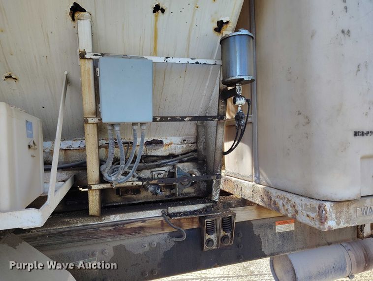 image for item IP9634 2004 Sterling L-Line volumetric concrete mixer truck