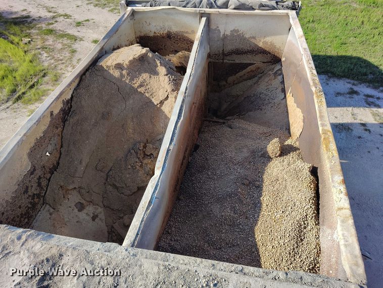 image for item IP9634 2004 Sterling L-Line volumetric concrete mixer truck