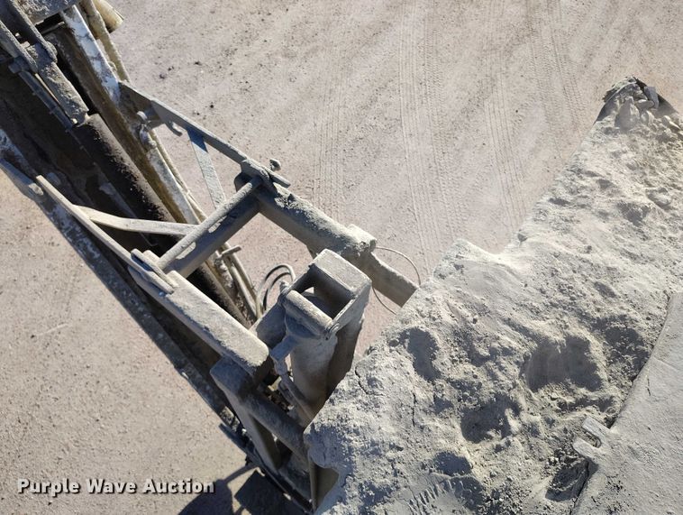 image for item IP9634 2004 Sterling L-Line volumetric concrete mixer truck