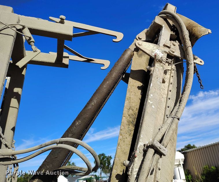 image for item IP9634 2004 Sterling L-Line volumetric concrete mixer truck