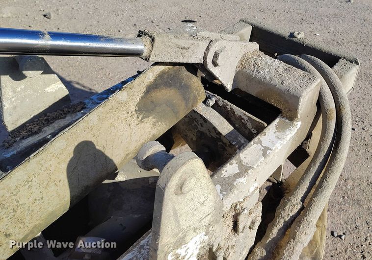 image for item IP9634 2004 Sterling L-Line volumetric concrete mixer truck