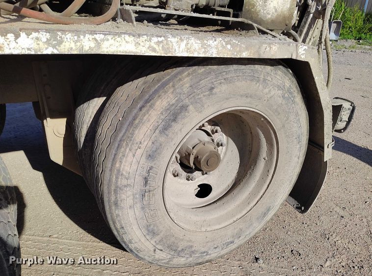 image for item IP9634 2004 Sterling L-Line volumetric concrete mixer truck