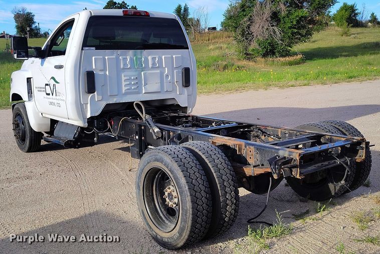 image for item IP9635 2019 Chevrolet Silverado 5500HD truck cab and chassis