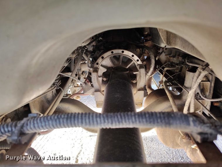 image for item IP9635 2019 Chevrolet Silverado 5500HD truck cab and chassis