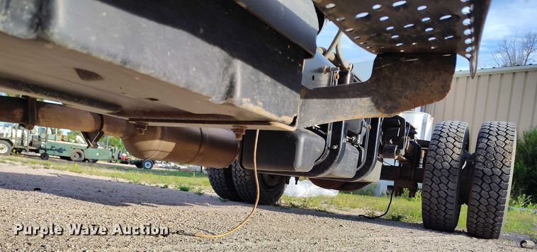 image for item IP9635 2019 Chevrolet Silverado 5500HD truck cab and chassis