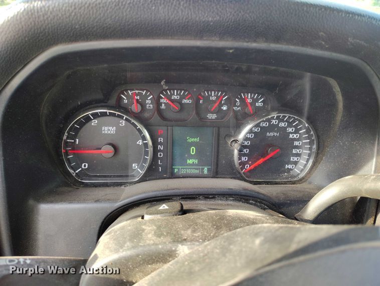 image for item IP9635 2019 Chevrolet Silverado 5500HD truck cab and chassis