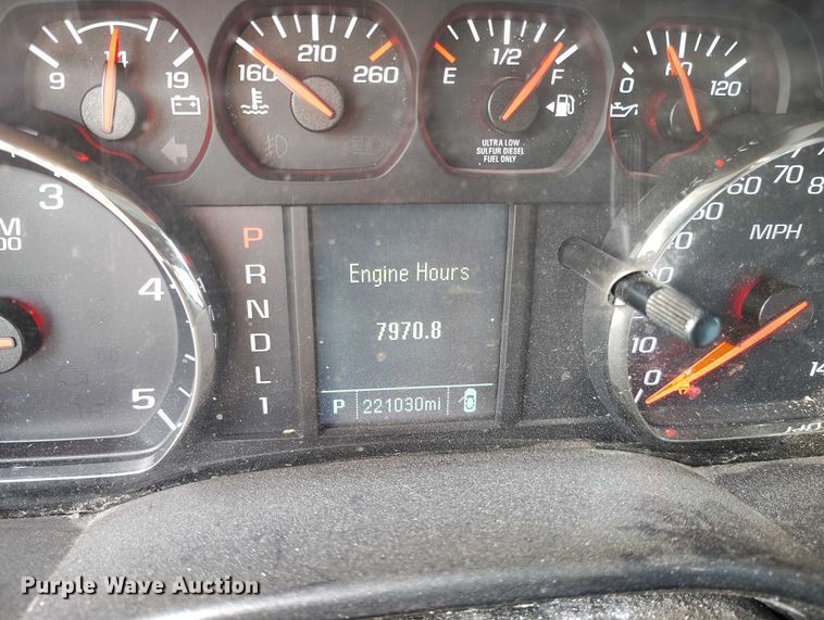 image for item IP9635 2019 Chevrolet Silverado 5500HD truck cab and chassis