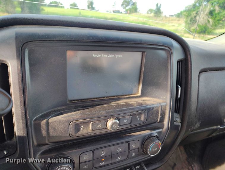 image for item IP9635 2019 Chevrolet Silverado 5500HD truck cab and chassis