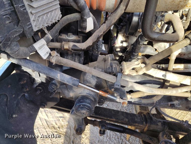 image for item IP9635 2019 Chevrolet Silverado 5500HD truck cab and chassis