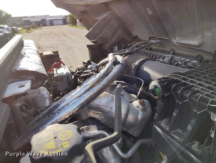 image for item IP9635 2019 Chevrolet Silverado 5500HD truck cab and chassis